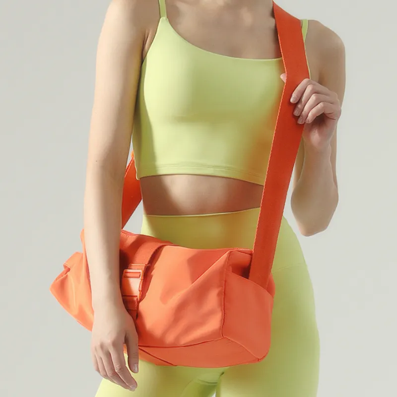 Gym Tote Bag Waterproof Yoga Bag for Women Men Workout Large Capacity Bag with Adjustable Strap