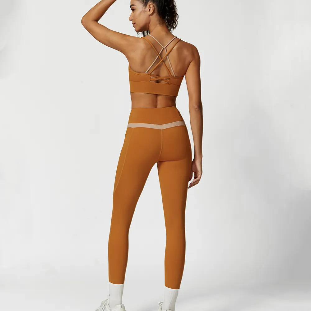 Contrast Color Yoga Set Hot Women in Yoga Pants Wholesale Sportswear Apparel Contrast Color Yoga Set Hot Women in Yoga Pants Wholesale Sportswear Apparel