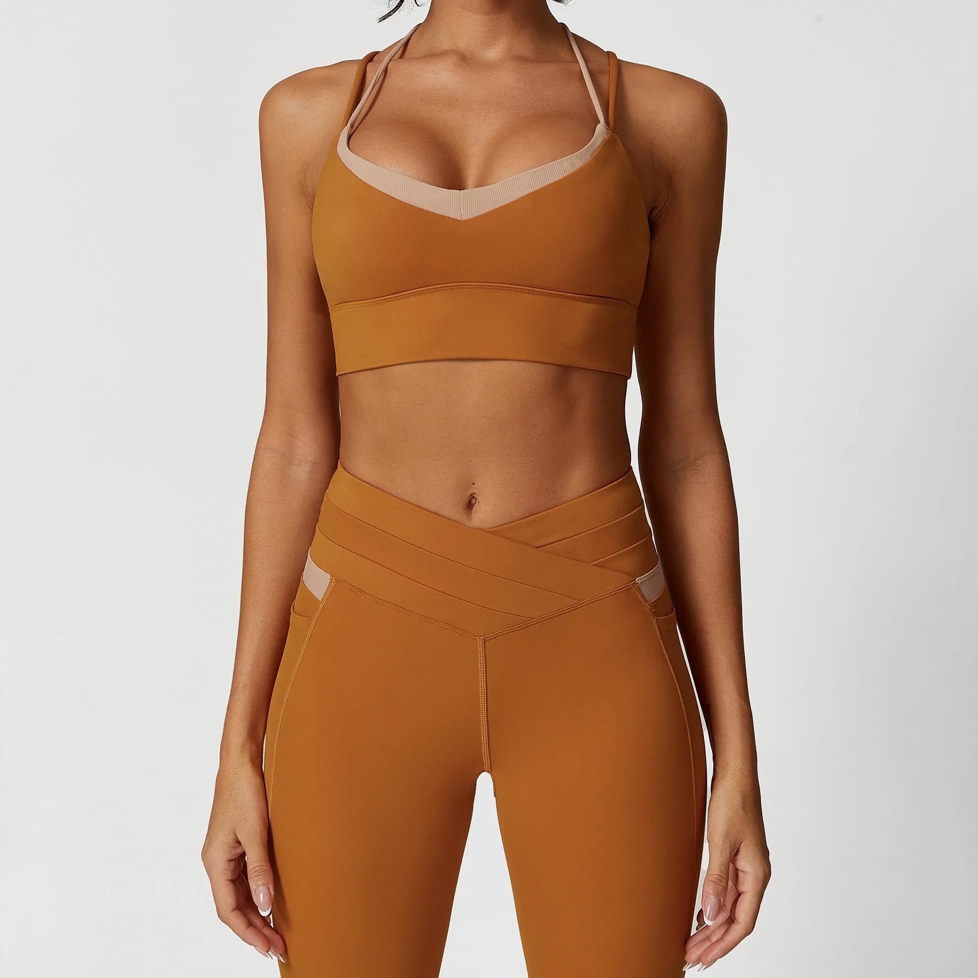 Contrast Color Yoga Set Hot Women in Yoga Pants Wholesale Sportswear Apparel Contrast Color Yoga Set Hot Women in Yoga Pants Wholesale Sportswear Apparel